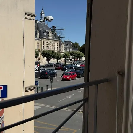 Restaurant De La Place Ξενοδοχείο 2*