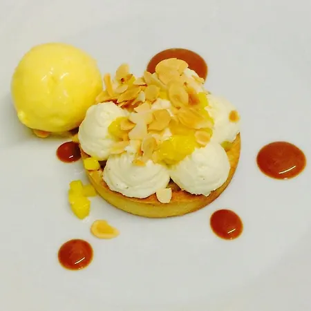 Restaurant De La Place 2*