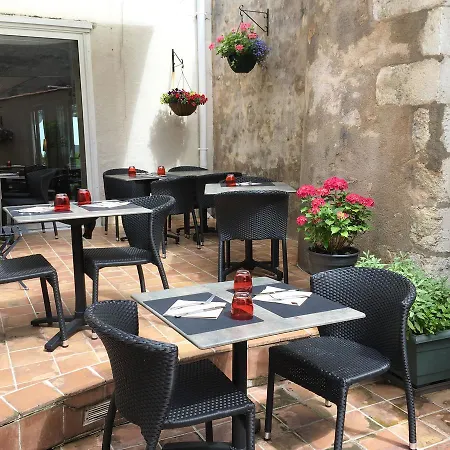 Restaurant De La Place 2*