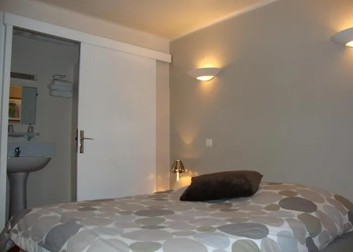 Hotel Restaurant De La Place 2*