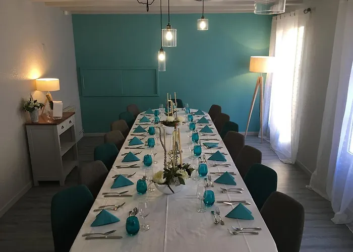 Hotel Restaurant De La Place Saint-Jean-d'Angely